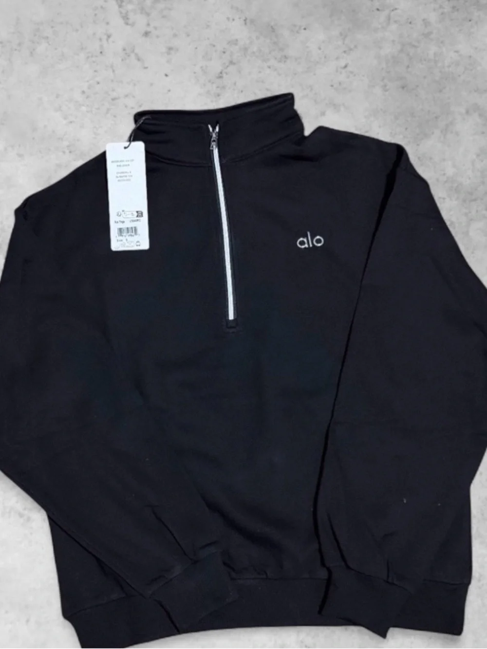 ALO Yoga Men's Black Half-Zip Sweatshirt with Contrast Silver Zipper
